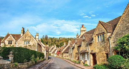 El pueblito inglés que te transportará a la edad media entre paisajes encantadores
