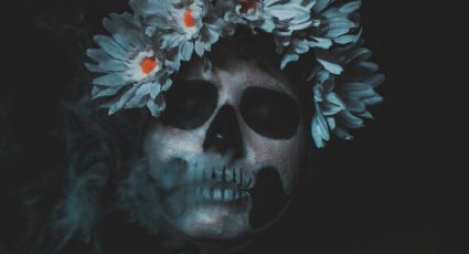 La Catrina en Trajinera llega a los canales de Xochimilco y así puedes conocerla