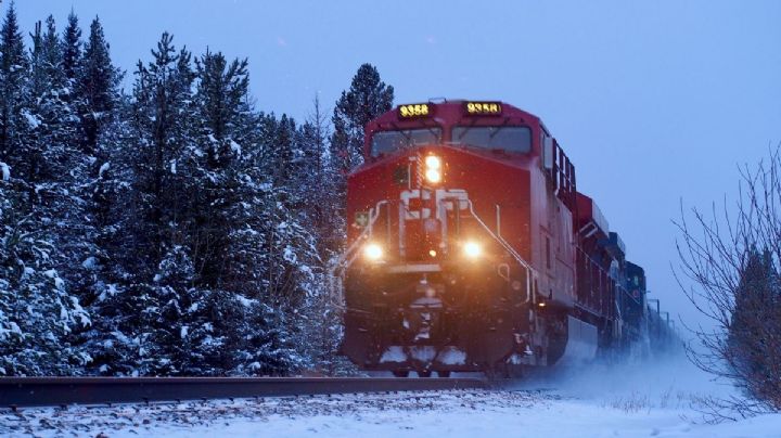 Rutas de tren con nevadas impresionantes para disfrutar Navidad en Europa