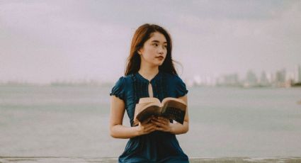 Día Nacional del Libro: Los mejores títulos para explorar el mundo sin viajar, según la IA de Google