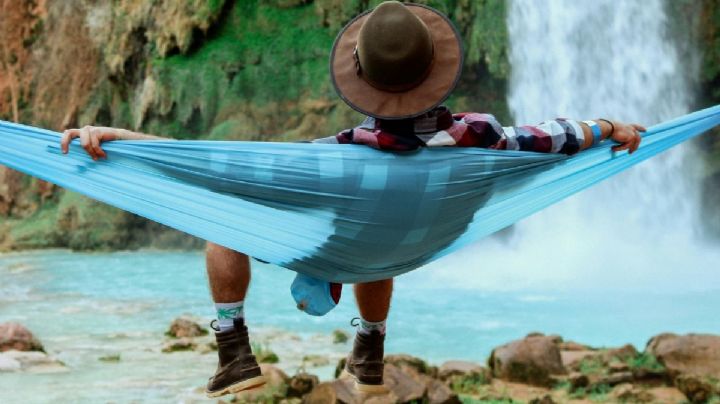 Dónde acampar junto a un río de agua termal con todas las comodidades para tu fin de semana