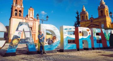 ¿Cómo llegar en autobús al Pueblo Mágico de Querétaro con cabañas y manantiales?