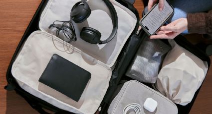 Viajar en avión 2026: tips para evitar cargos extra por maletas y ganar espacio en tu equipaje