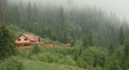 ¿Amas la lluvia? El Pueblo Mágico con cabañas entre niebla para disfrutar la temporada