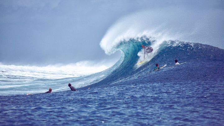La playa de Michoacán donde el río se junta con el mar y tiene las olas más largas del mundo