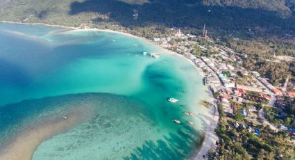 La maravillosa playa entre el mar y la selva que puedes disfrutar en tu viaje a Nayarit en verano 2025