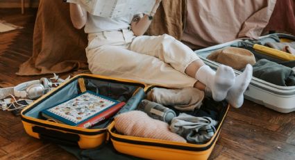¿Qué empacar en tu maleta de mano para viajar ligero en tus vacaciones?