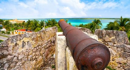 ¿Qué atractivos visitar en el Pueblo Mágico más bonito de Quintana Roo, según la IA?