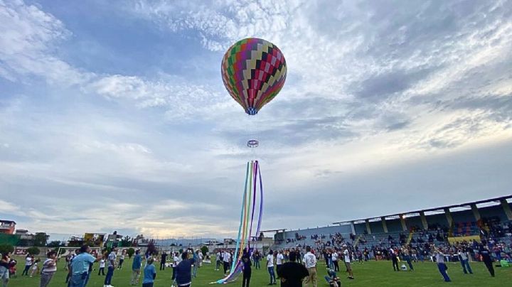 Festival Luces de Ixtapan 2025 llega a este Pueblo Máxico del Edomex con cielos de colores