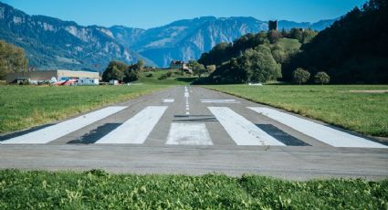 Así es el aeropuerto más PEQUEÑO del mundo que solo tiene una pista para aterrizar