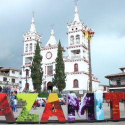 ¿Cuál es el Pueblo Mágico más tranquilo para disfrutar las lluvias entre cabañas, según la IA?