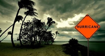 ¿Cuál es el mejor día para viajar a la playa si hay huracanes, según la IA?