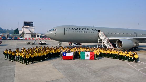 ¡Heroico! Así fue la llegada de brigadistas mexicanos para combatir incendios en Chile: VIDEO
