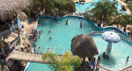 El balneario de aguas termales nocturno en Hidalgo con descuentos INAPAM