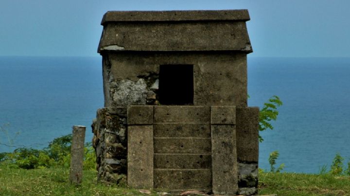 ¡No es Tulum! La zona arqueológica en lo alto de una montaña y con vista al mar