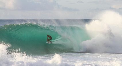Punta Zicatela reabre al turismo y recibe a viajeros tras el incendio en la zona