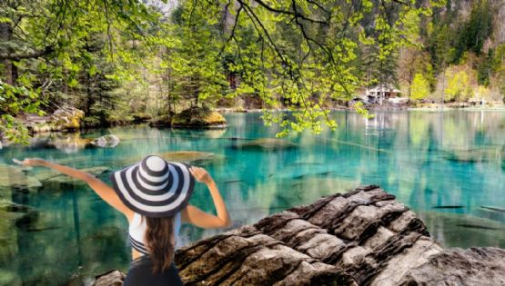 ¿Cómo llegar al Pueblo Mágico con albercas naturales para disfrutar en vacaciones?