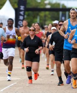 Cancún se fortalece en turismo deportivo con 10 mil atletas en HYROX 2026