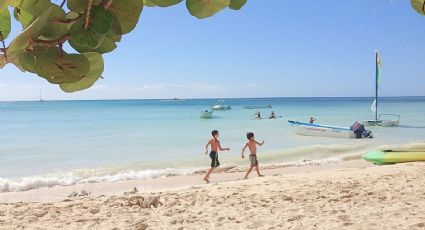 Esta es la playa más TRANQUILA del Caribe mexicano para vacaciones con niños