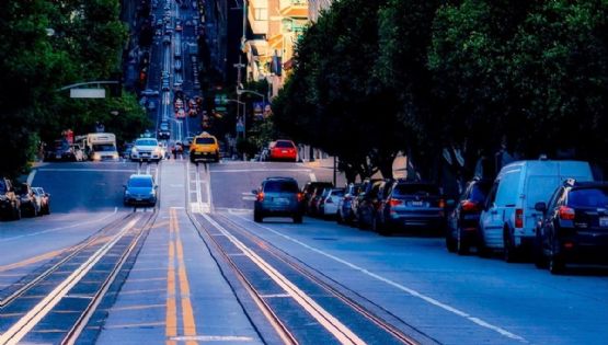 Hoy NO circula 16 de abril 2026: ¿Qué autos descansan en CDMX y Edomex?