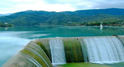 La presa rodeada de selva en un Pueblo Mágico de Querétaro para un fin de semana al natural