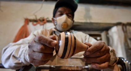 El pueblito del Edomex donde se elaboran los trompos de madera tradicionales