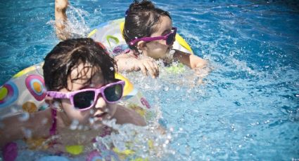 La alberca natural de agua cálida para disfrutar un viaje con niños