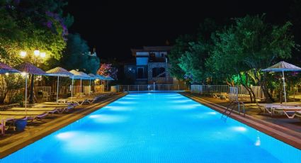 Nuevo balneario en Hidalgo para nadar de noche entre canales iluminados y relajantes cascadas