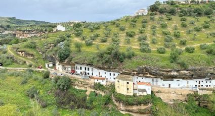 El fascinante pueblo español donde las casas tienen un acantilado como techo
