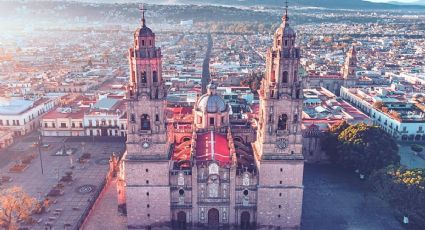 La antigua ciudad con más de 200 edificios de cantera rosa para visitar el fin de semana