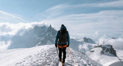 El Everest rompe récord con más de 270 escaladores en un solo día