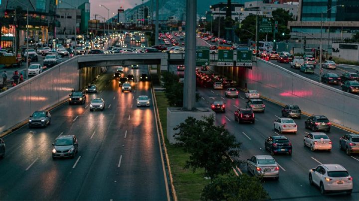 Hoy NO circula 8 de mayo 2026: ¿Qué autos descansan en CDMX y Edomex?