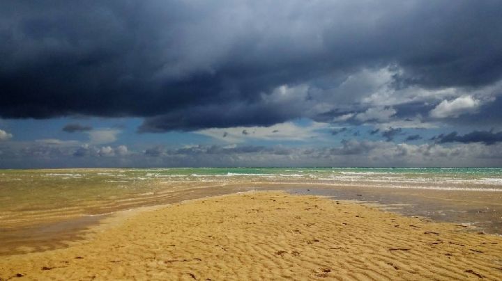 Las playas de México donde recomiendan extremar precauciones por condiciones meteorológicas