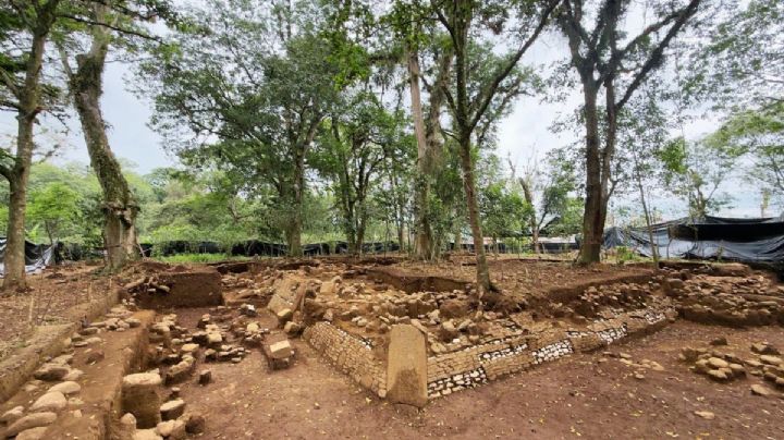 INAH anuncia descubrimiento de escultura prehispánica de hace 1,400 años en Veracruz