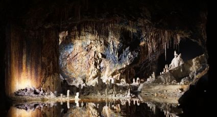 Cómo llegar al Pueblo Mágico poco conocido con cuevas y aguas termales para una escapada en junio