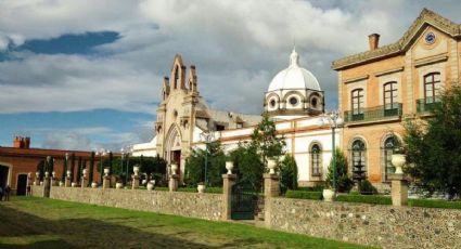 ¿Cuál es el mejor pueblo de Hidalgo para probar enchiladas apanenses y pulque curado en tus viajes?