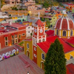 El Pueblo Mágico de Querétaro con miradores, cascadas y grutas para el fin de semana por 400 pesos