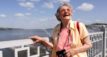 A los 87 años viajó por primera vez a España y la sorpresa de su nieto derritió corazones