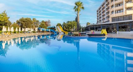 El balneario de Hidalgo con aguas termales y alberca de olas cerca de CDMX por 200 pesos