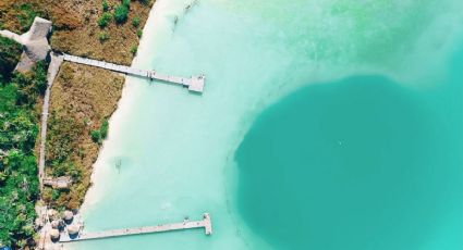 La laguna que esconde un cenote de aguas turquesa para nadar en el verano