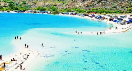 El pueblito con playas de arena blanca y aguas turquesa para disfrutar el verano