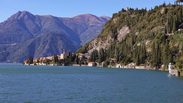 El pueblito de Italia donde podrías recibir una multa por caminar en traje de baño