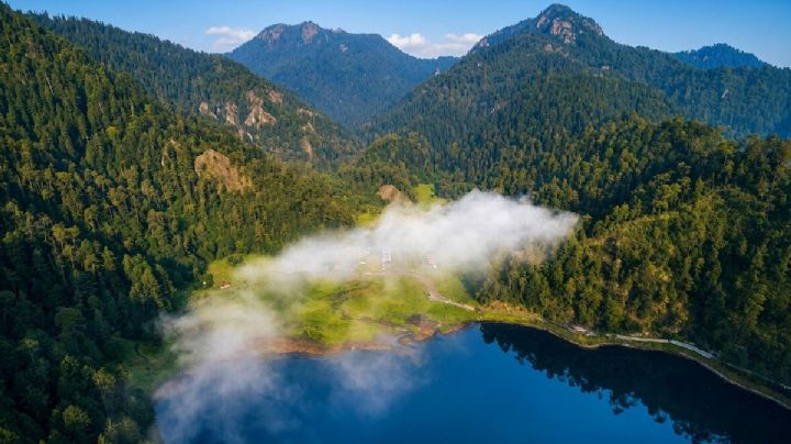 El lago de siete lagunas cerca de la CDMX perfecto para acampar, remar y comer trucha
