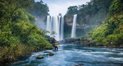 ¿Cómo llegar al pueblito más cerca de Hidalgo para disfrutar de cascadas refrescantes?